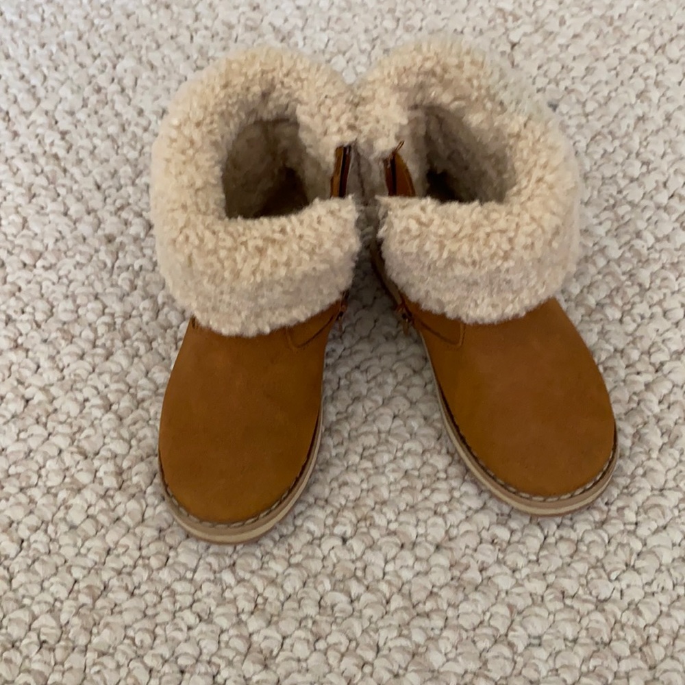 Adorable Toddler Zara Boots!